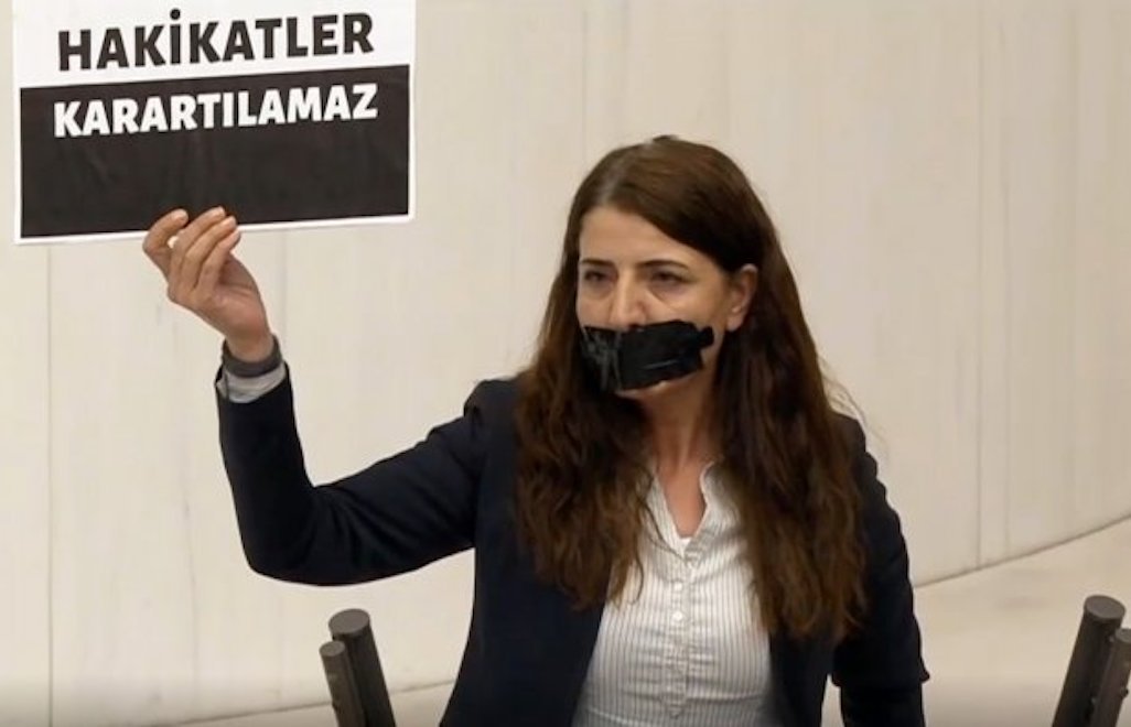 "Sansür Yasası" AKP-MHP oylarıyla kabul edildi