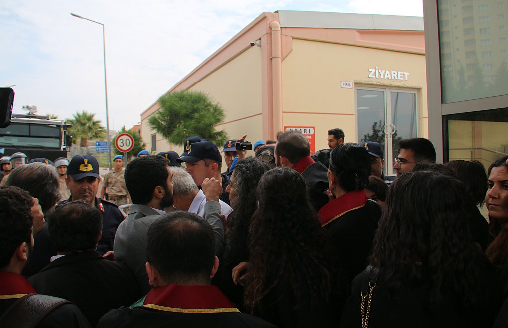 Deniz Poyraz davasında avukatlara saldırı