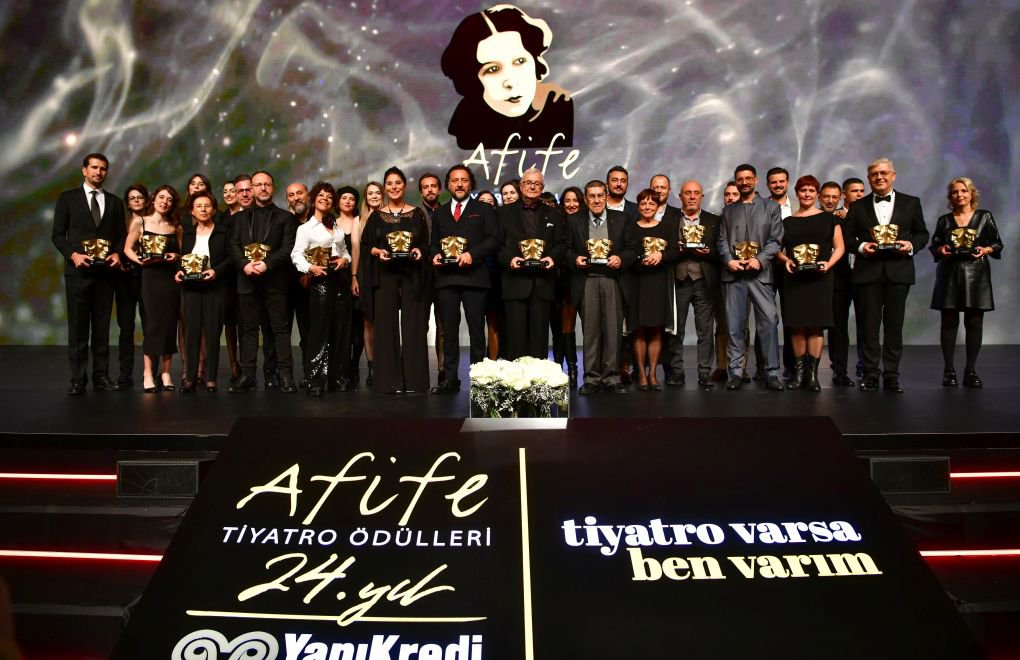 Afife Tiyatro Ödülleri üç yıl aradan sonra yeniden sahiplerini buldu