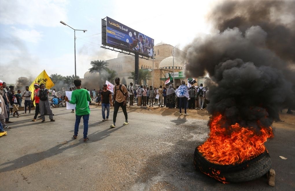 Sudan | Kabile çatışmalarında en az 220 kişi öldü, protestolar sürüyor