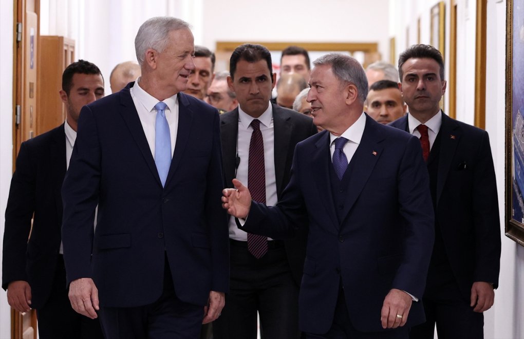Israel's defense minister meets Akar, Erdoğan in Ankara