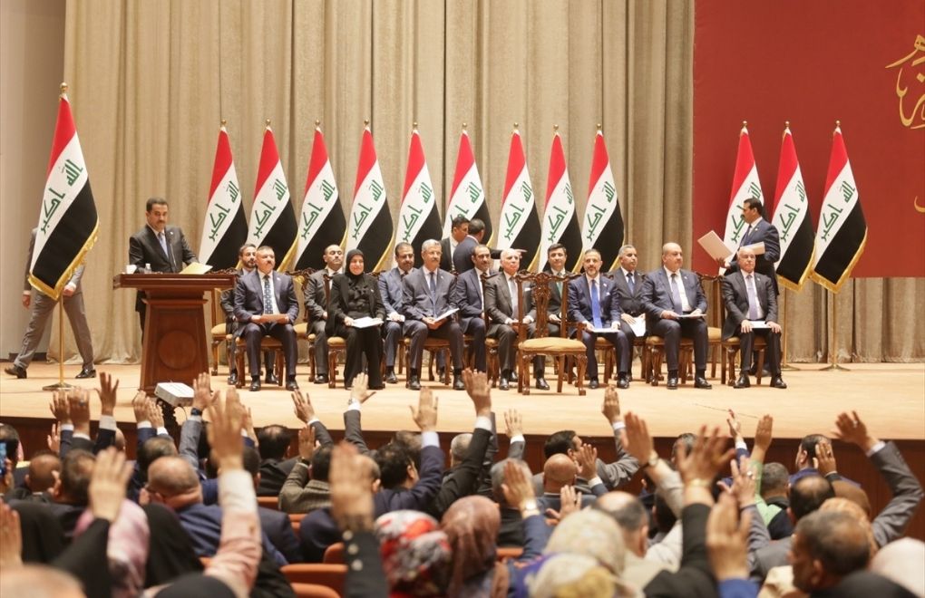 Irak’ta bir yıl sonra hükümet kuruldu: 21 bakana güvenoyu