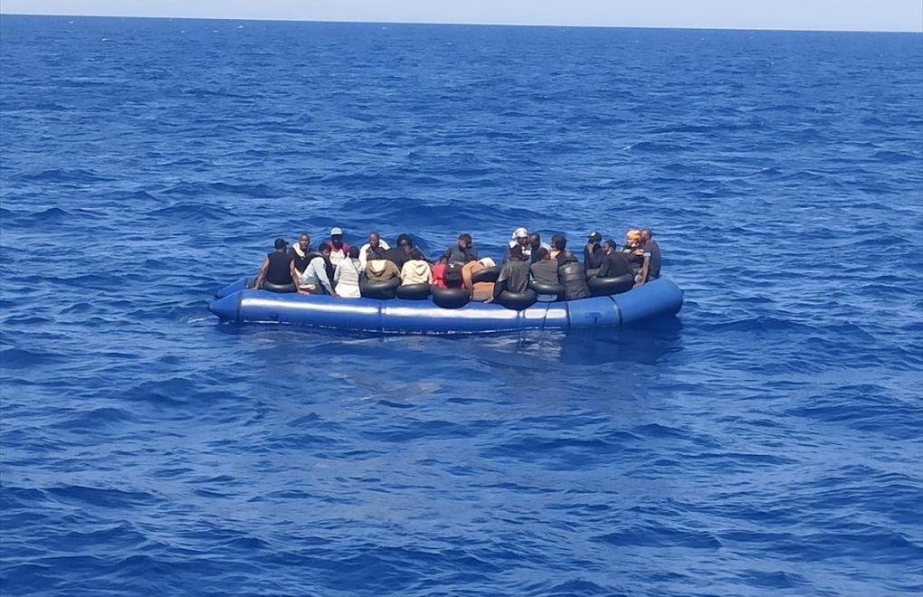 Ege'de mülteci teknesi battı: Yaklaşık 60 kişi kayıp