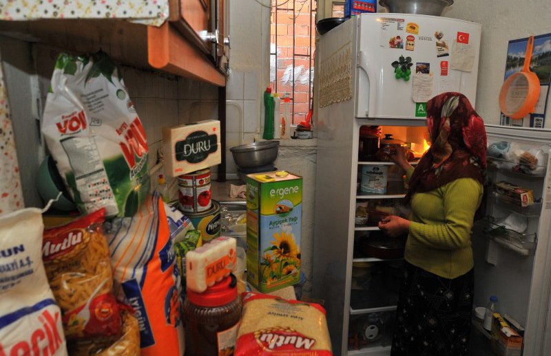 DİSK-AR: Dar gelirlinin gıda enflasyonu yüzde 126-146 arasında