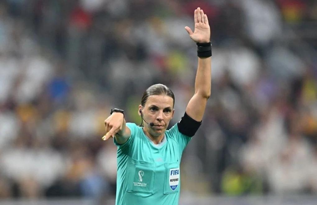 Dünya Kupası'nda ilk kez bir kadın hakem maç yönetti