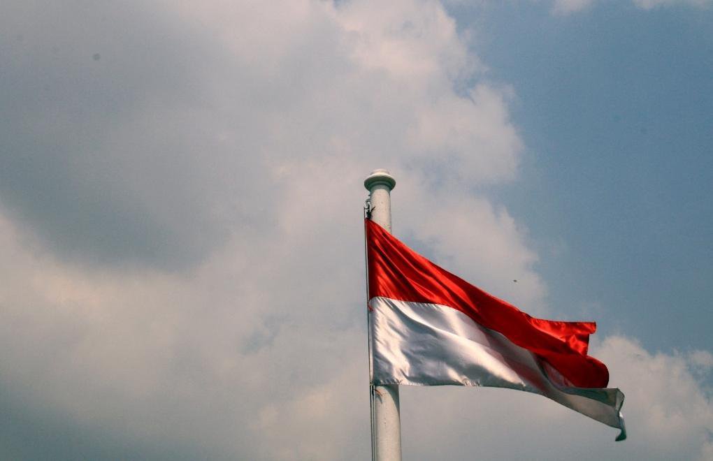 Endonezya evlilik dışı cinsel ilişkiyi suç kapsamına aldı