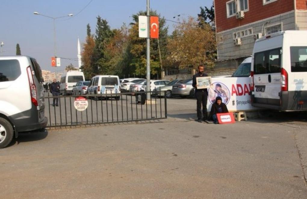Şenyaşar Ailesi'nin pankartları resmi araçlarla kapatıldı