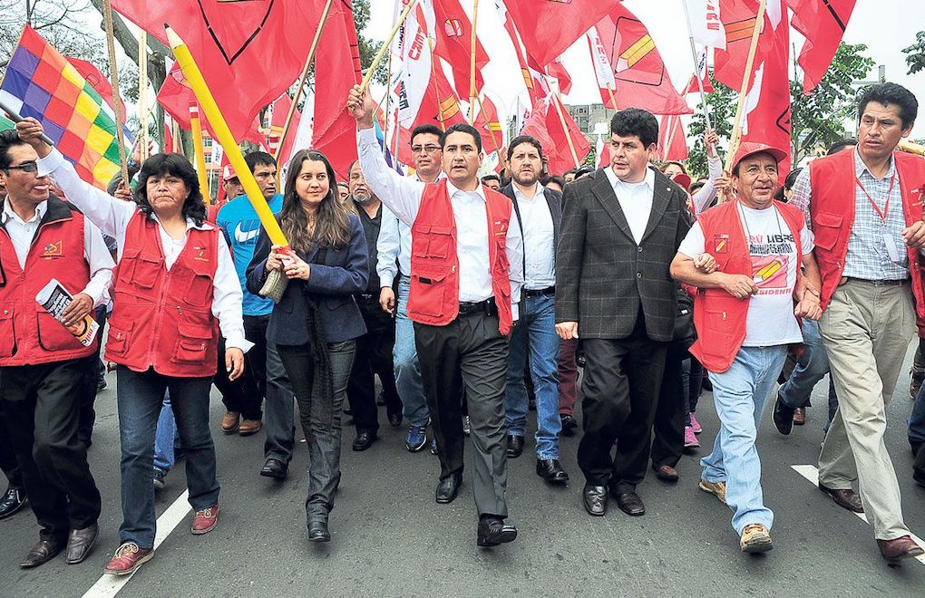 Özgür Peru Partisi: "İktidar odaklarının başını çektiği kriz darbelerle çözülemez"