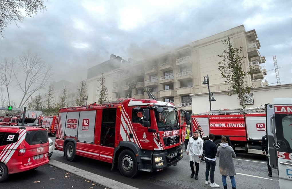 Fire breaks out in İstanbul's Çırağan Palace