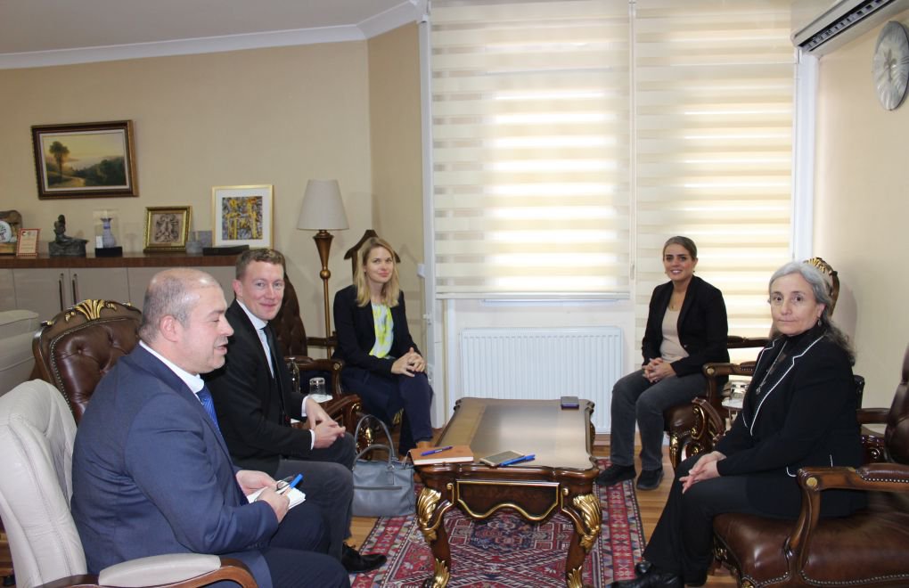 HDP Kadın Meclisi Sözcüsü Acar-Başaran, Almanya Büyükelçiliği temsilcileri ile görüştü