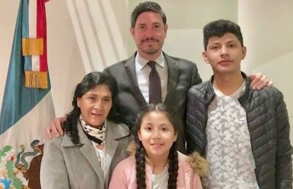 Hapisteki eski Başkan Castillo'nun eşi ve çocukları Meksika'ya iltica etti