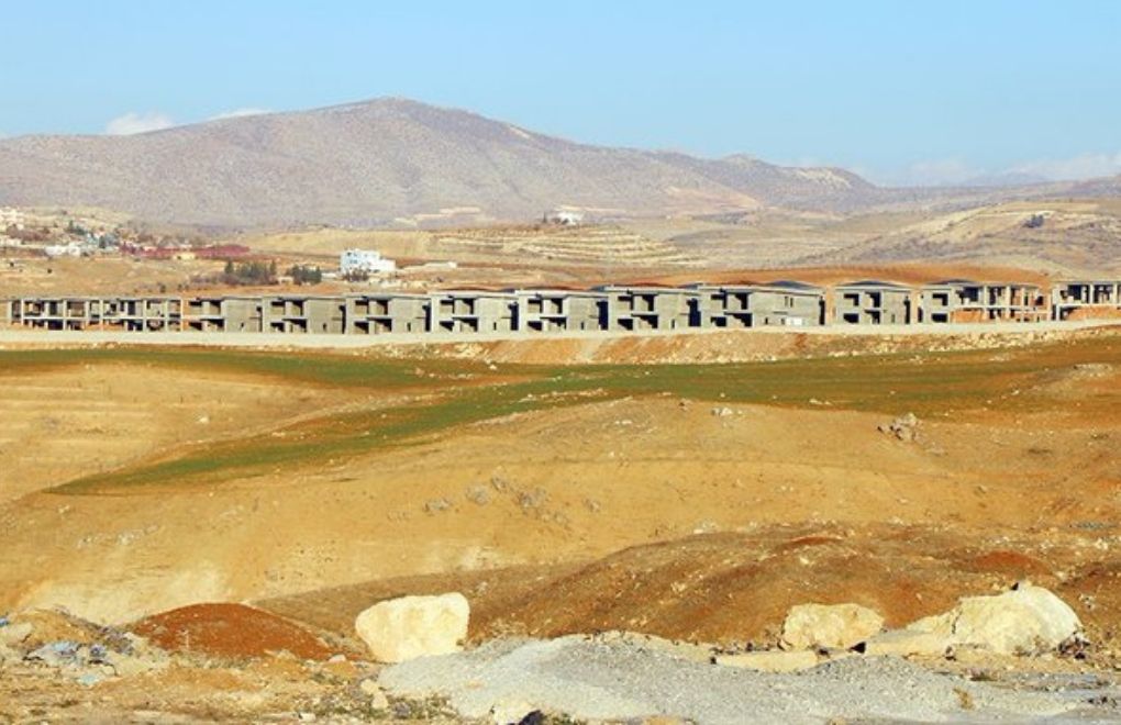 Newala Qesaba: Villas being built on buried pain