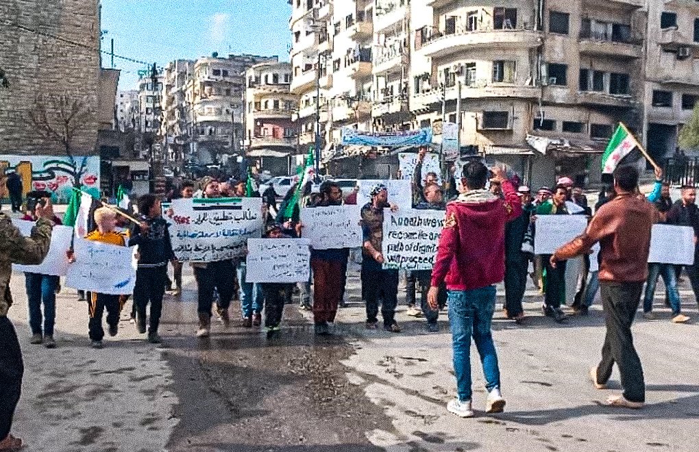 Radikal İslamcılar Şam-Ankara görüşmelerine karşı sokağa çıktı 