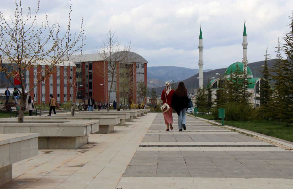 Taşra üniversitelerine yakın plan: "AKP'nin arka kampüsü"