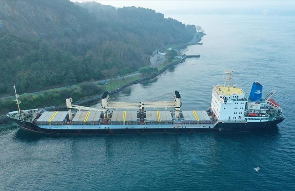 Stranded ship causes suspension of maritime traffic on Bosphorus 