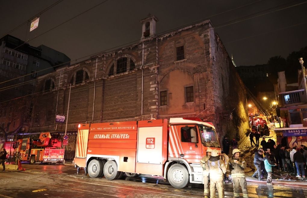 Surp Pırgiç Ermeni Katolik Kilisesi'nde yangın: 2 kişi hayatını kaybetti