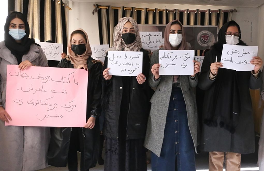 Taliban talimat verdi | Kadınlar sınava alınmayacak