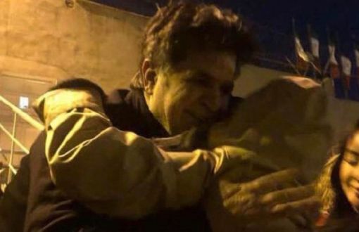 İran’da açlık grevi yapan yönetmen Panahi serbest bırakıldı