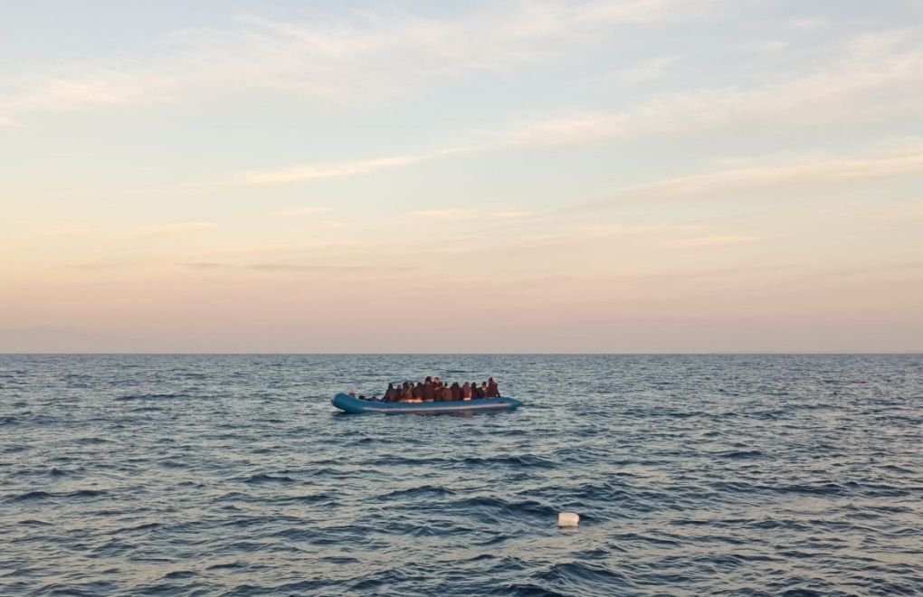 Ege Denizi’nde mülteci botu battı: 4’ü çocuk 5 ölü