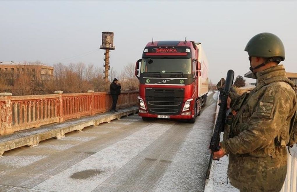Türkiye-Armenia border gate opens after 30 years to carry aid following Feb. 6 earthquakes