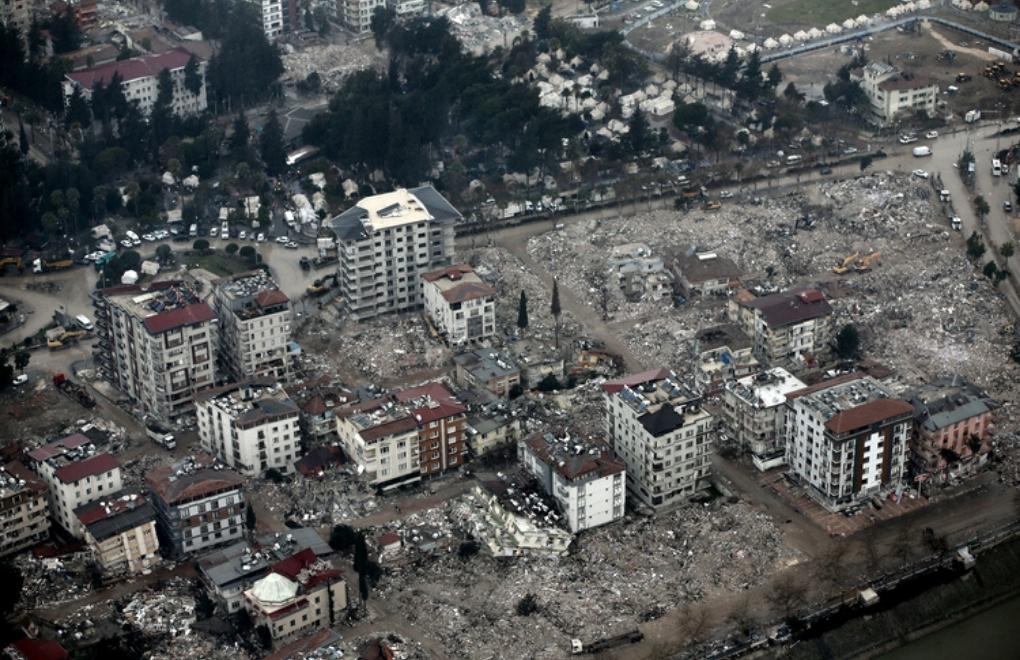 Hatay’da depremin neden olduğu yıkım havadan görüntülendi