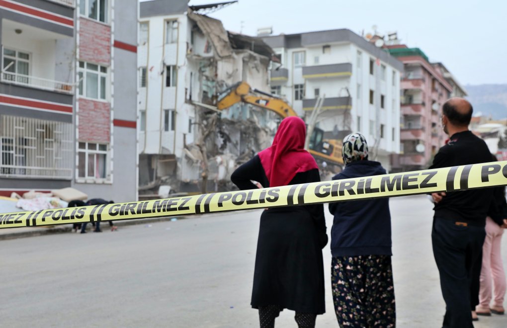 Minister: Over 227,000 buildings collapsed, severely damaged in Türkiye after quakes