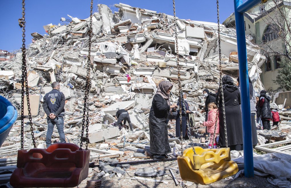 Bakanlık: 42 depremzede çocuğun kimliği bilinmiyor