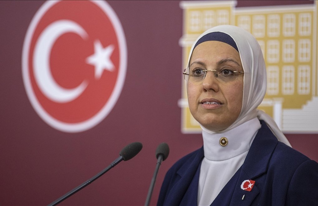 Erdoğan, Merve Kavakcı'yı görevinden aldı