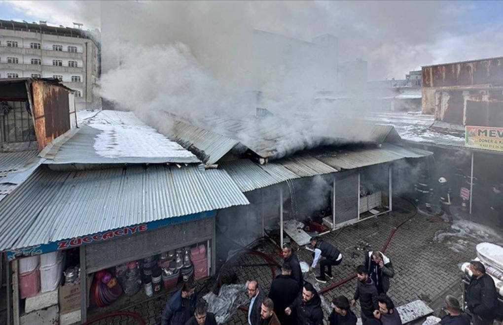 Van’da yangın: En az 50 işyeri zarar gördü