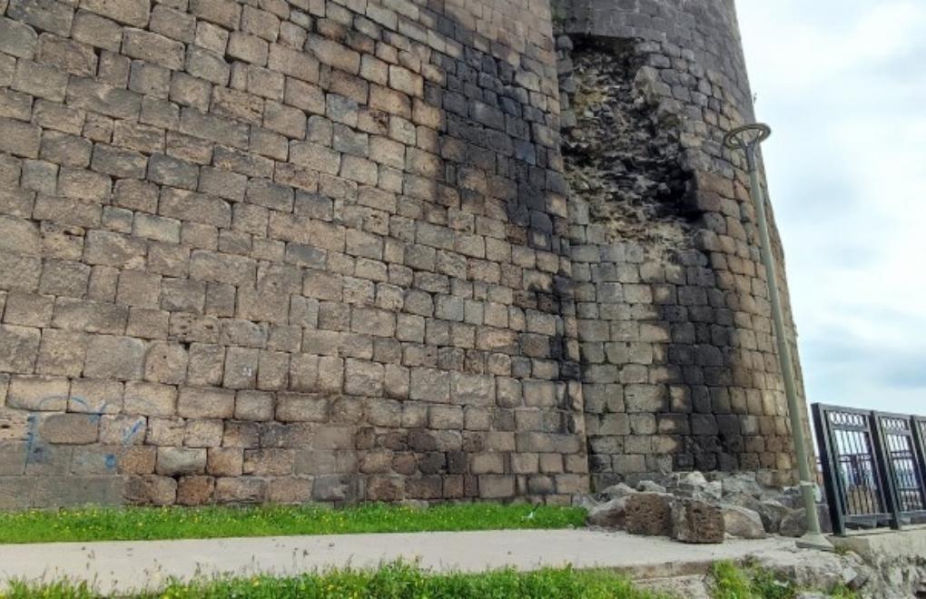 Depremden etkilenen Diyarbakır Surları iki aydır onarılmıyor
