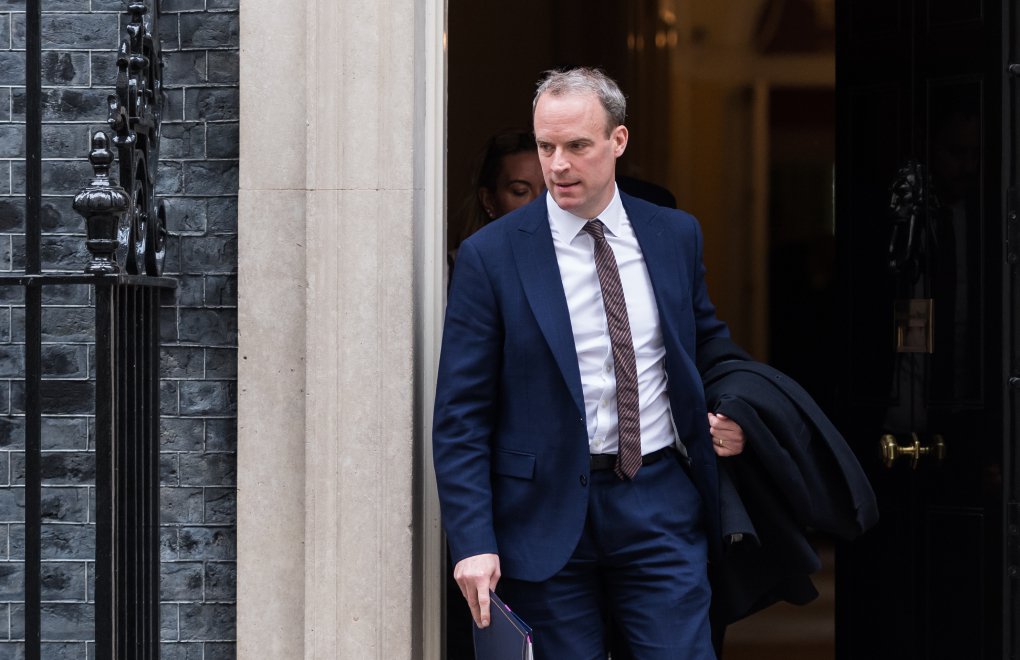 İngiltere'de Başbakan Yardımcısı Raab, zorbalık iddiaları üzerine istifa etti