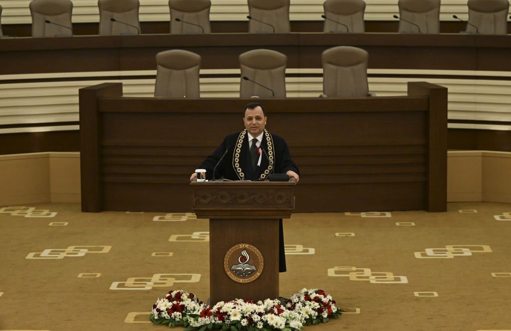 AYM Başkanı Arslan, sosyal medyadan eleştirenlere çağrı yaptı