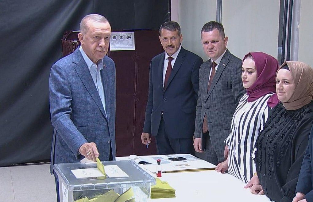 Erdoğan İstanbul'da oy kullandı | Endişeye kapılmadan oylarınızı kullanın