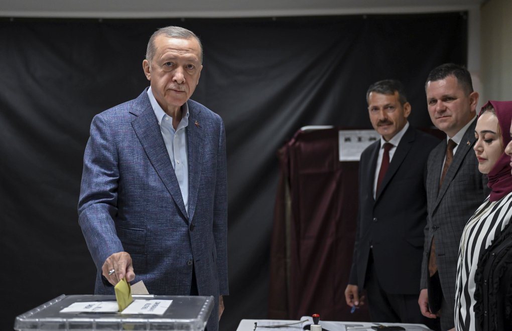 Erdoğan'dan ilk açıklama: Oy sayımı halen sürerken...