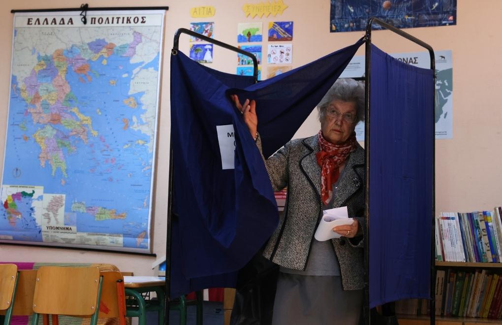 Yunanistan'da oy verme işlemi başladı