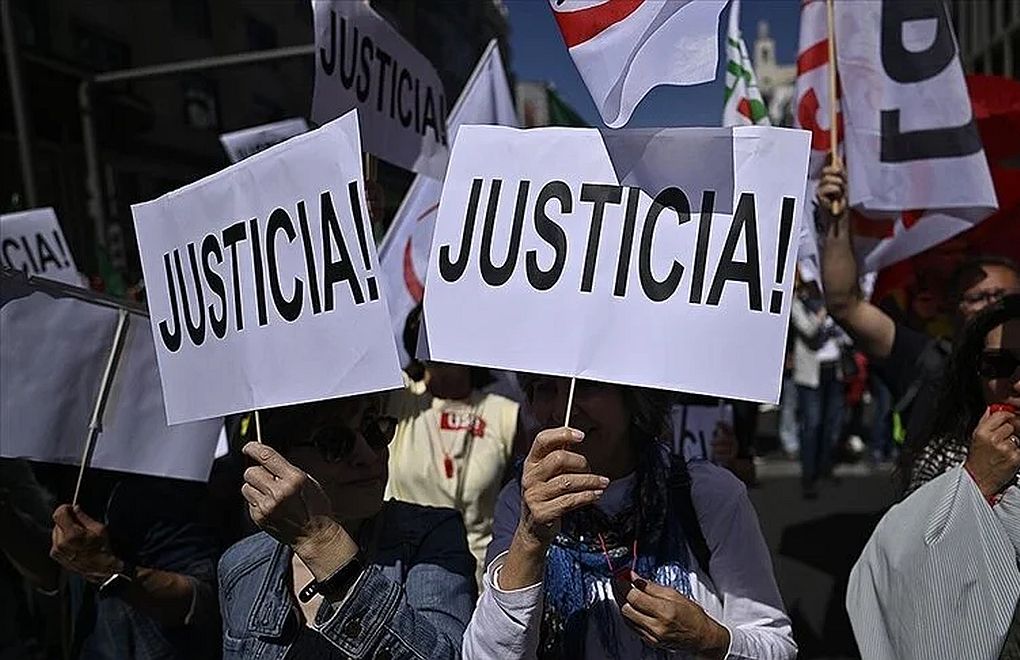 İspanya'da adliye memurlarından süresiz grev