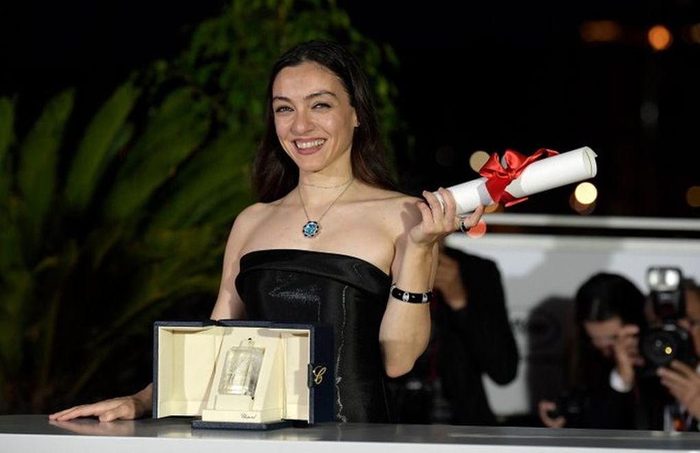 Merve Dizdar’a Cannes Film Festivali’nde En İyi Kadın Oyuncu Ödülü
