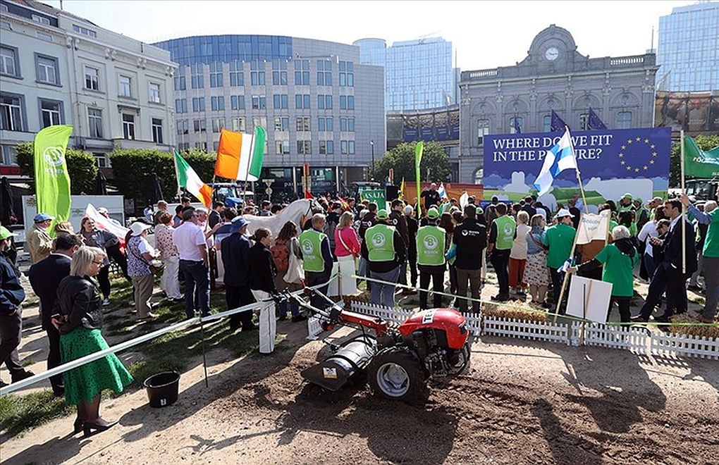 Brüksel'de çiftçiler eylemde