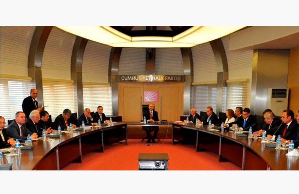 Tüm CHP Merkez Yönetim Kurulu üyeleri istifa etti