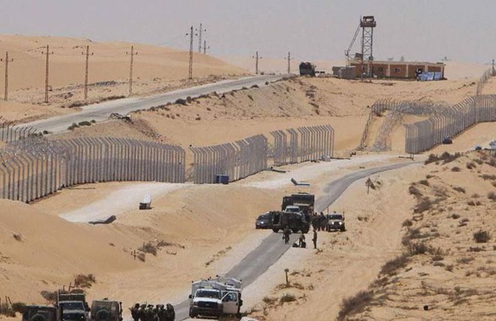 İsrail-Mısır sınırında üç asker, bir polis öldürüldü