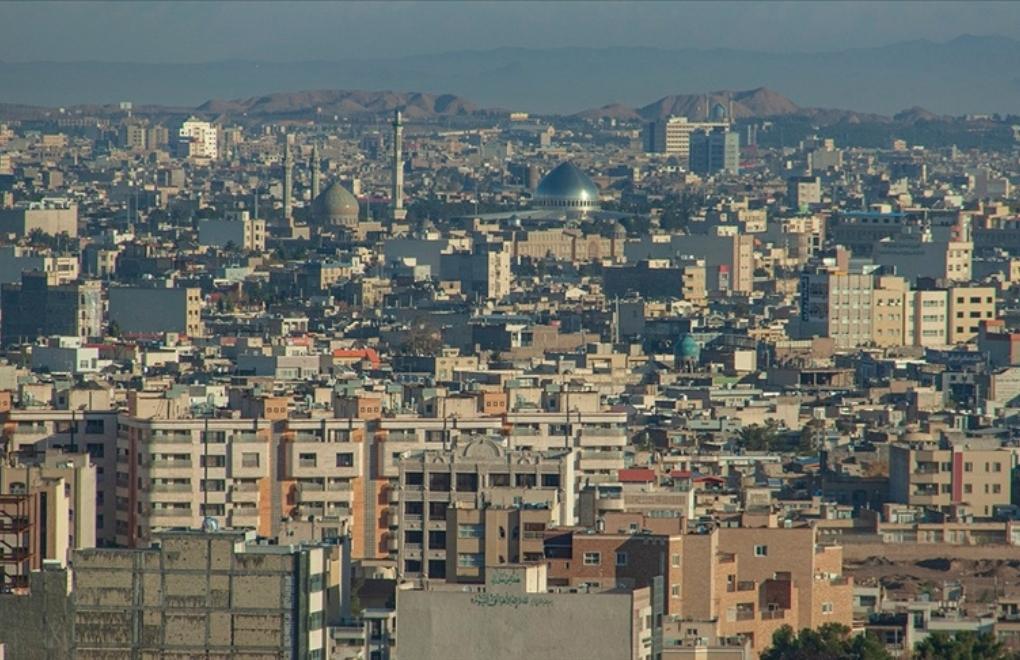 İran’da hava sıcaklıkları 50 dereceyi gördü