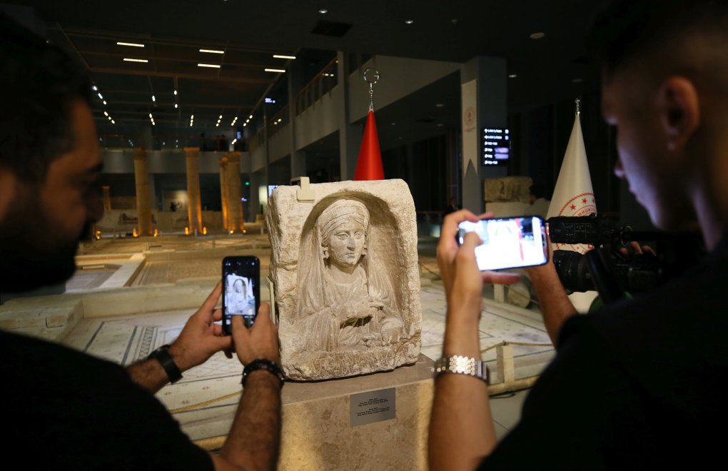 Smuggled Zeugma tombstone repatriated to Turkey