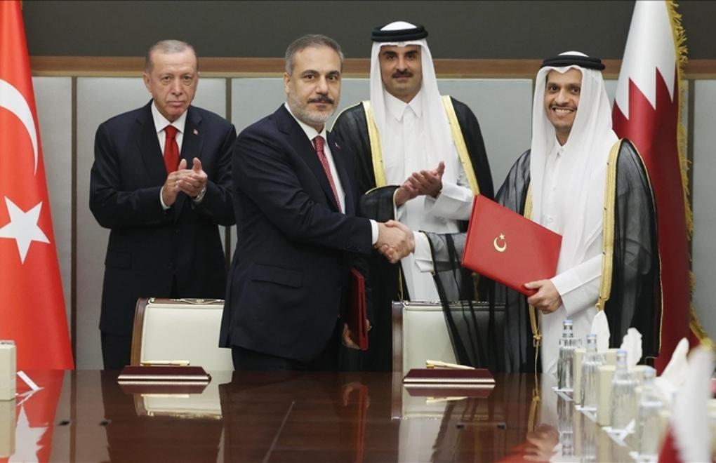 Erdoğan meets Qatari emir in Doha