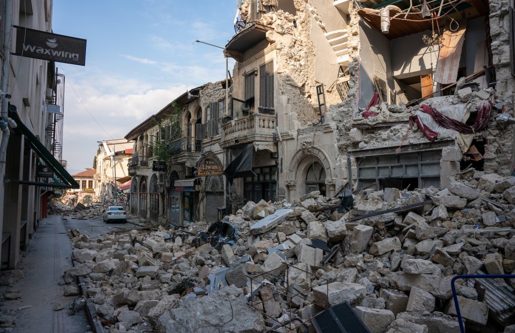 Deprem sonrası 'yeniden inşa' için kolektif çalışma çağrısı