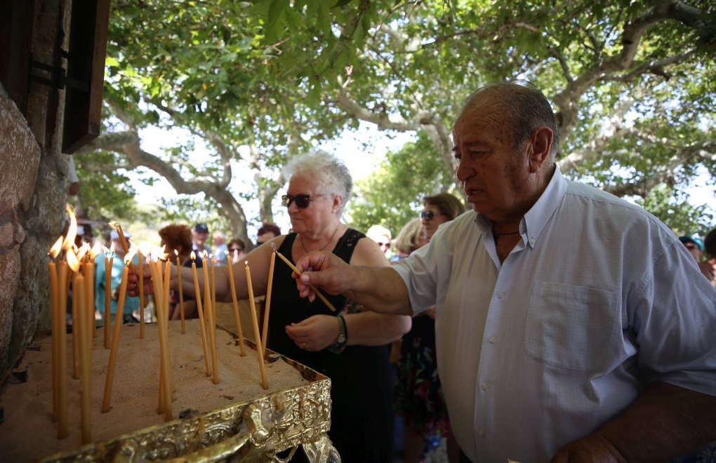 Rumlar Aya Pareskevi Günü'nde Bozcaada'da buluştu