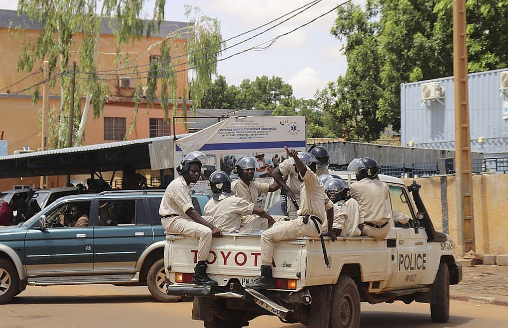 Nijer'deki darbecilere 'askeri müdahale' uyarısına AB'den destek