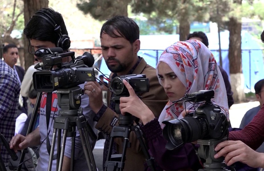 Afganistan medyasında Taliban'la iki yıl: Kadın gazetecilerin yüzde 80'i sektörden çıktı