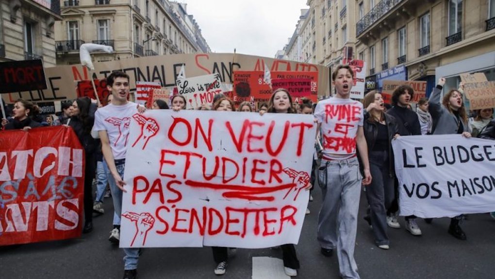 Fransa | Hayat pahalılığı ve enflasyon öğrencileri yüksek öğrenimden caydırıyor   
