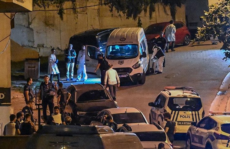 Police officer, suspect killed in shootout during İstanbul drug raid
