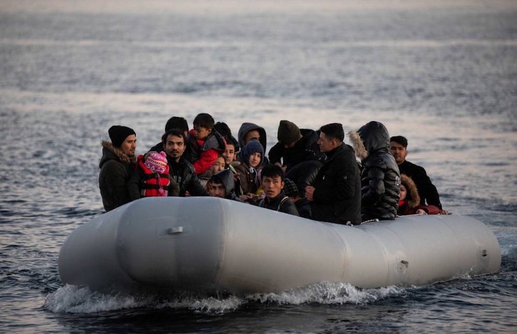 Midilli açıklarında Türkiye karasularında 4'ü çocuk 5 göçmen boğuldu 